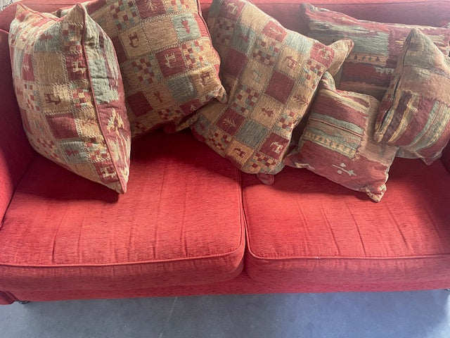 Leuke zetel met kussentjes