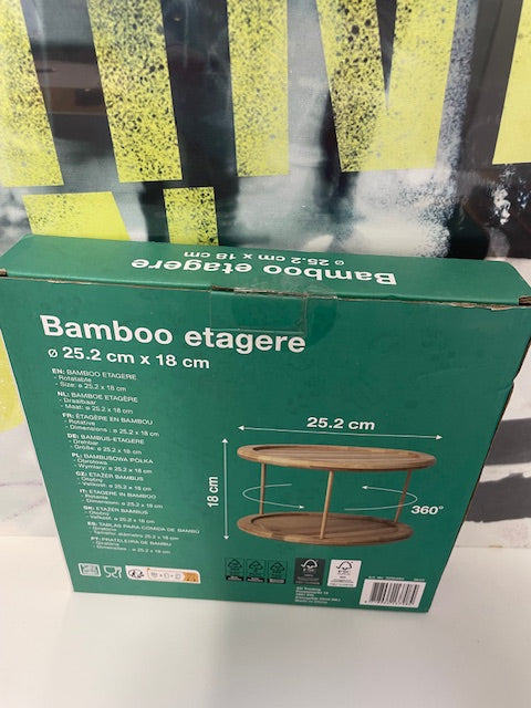 Bamboo étagere