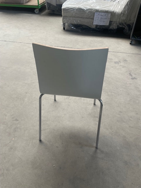 Witte stoel